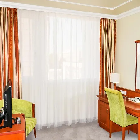 Silver Hotel