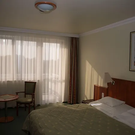 سيلفر Hajdúszoboszló