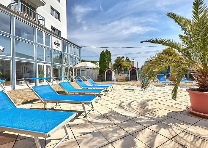 Silver Отель Хайдусобосло